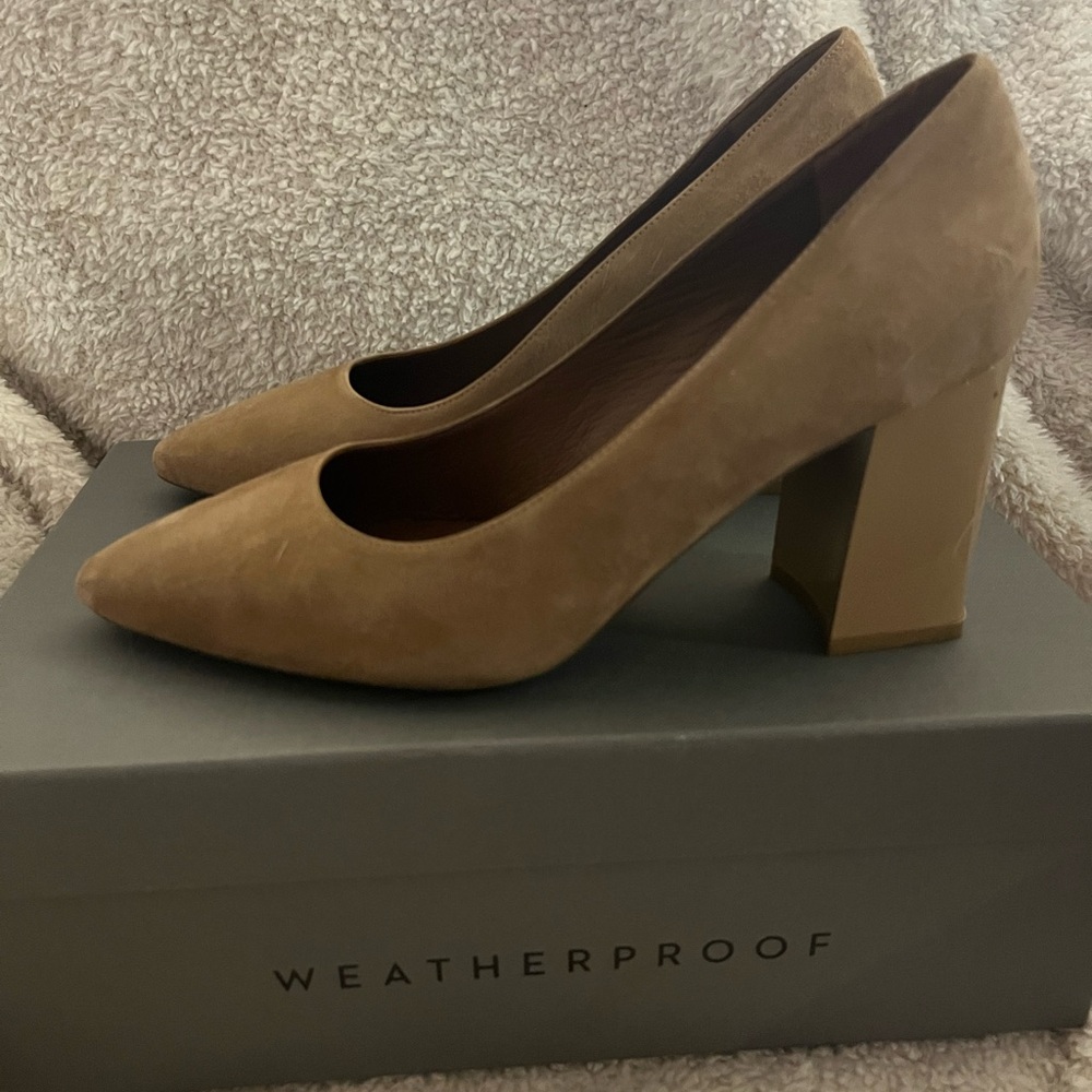 Aquatalia Weatherproof light Taupe Block Heel Pumps 👠